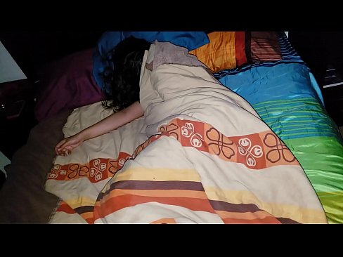 ❤️ Stepson dema ku di xew de ye, xatirê dayika xwe ya ciwan dike. Porno li ku.rionews.top ❌
